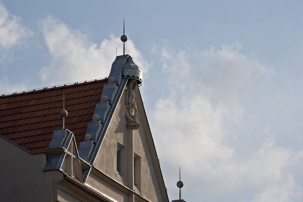 PRIVILEG - rekonstrukce památek a historických budov / fasáda - Merhautova 32, Brno / 2018 / VIII