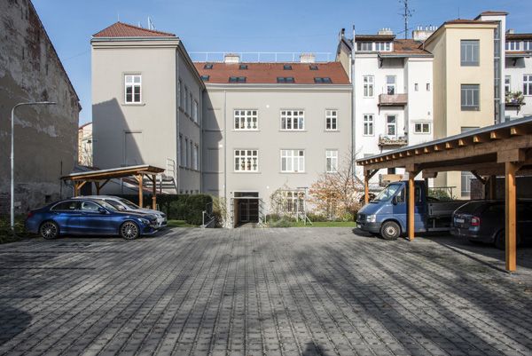 PRIVILEG - rekonstrukce památek a historických budov / Fasáda / Údolní 35, Brno / 2022 / I